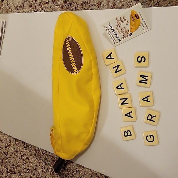 BananaGrams Game - Picture 2 of 9